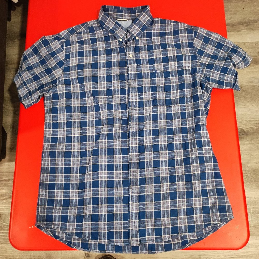 Izod short sleeve shirt men's size L